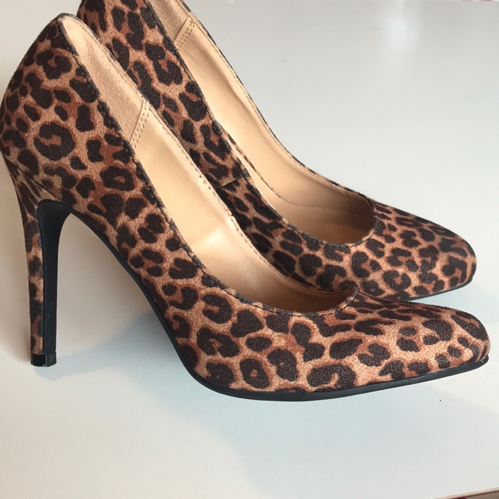 LC Lauren Conrad Cheetah print high heels 👠